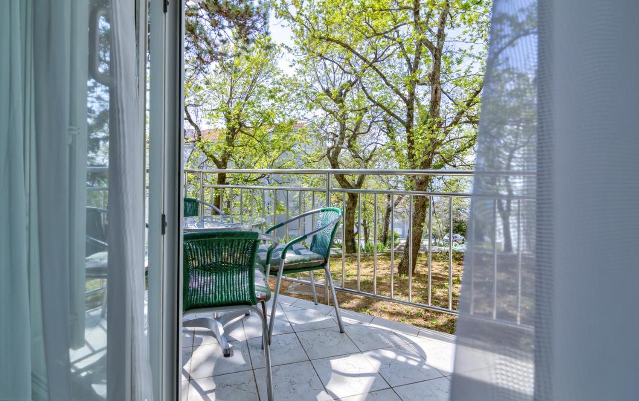 Modern Apartment Selce Exterior photo